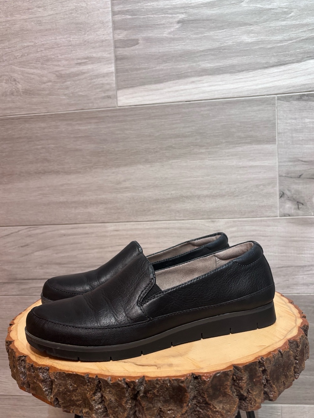 Naturalizer genuine Black Leather Loafers Size 7.5 N5 comfort